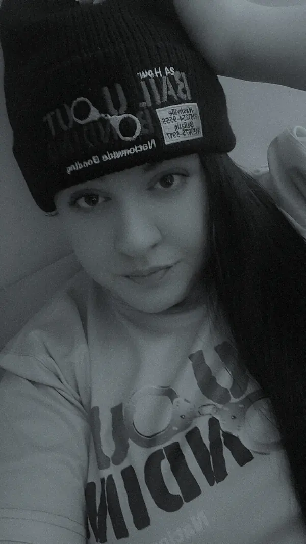 Bail U Out Bonding branded beanie and shirt